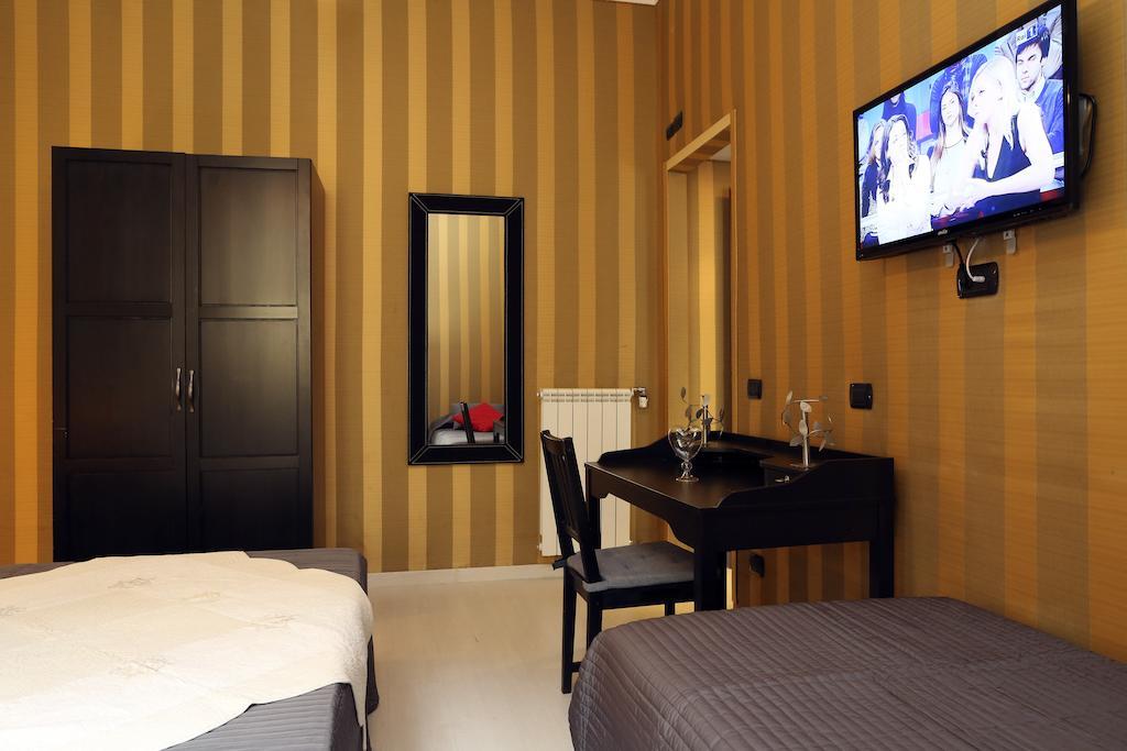 Caracciolo Guest House Rome Room photo